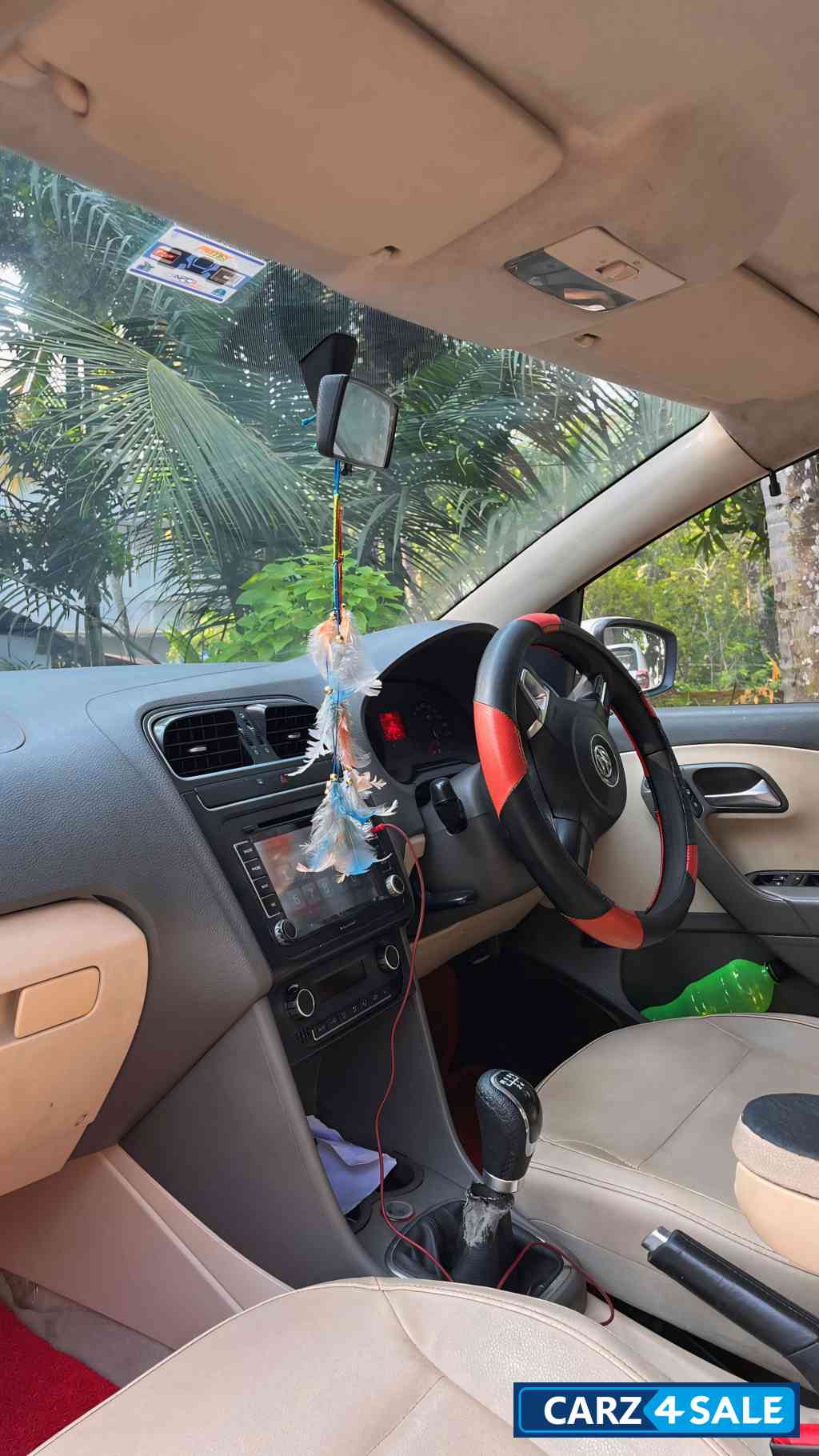 White Volkswagen Vento Konket highline White Volkswagen Vento Konket highline