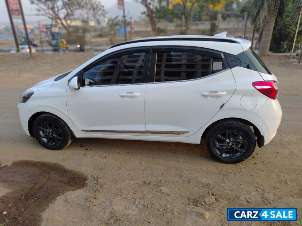 Polar White Hyundai i10 Nios Sports CNG