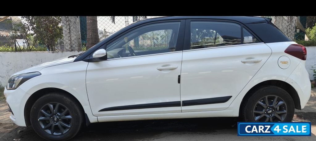 Polar White 2 Hyundai Elite i20 Sportz + vtvt
