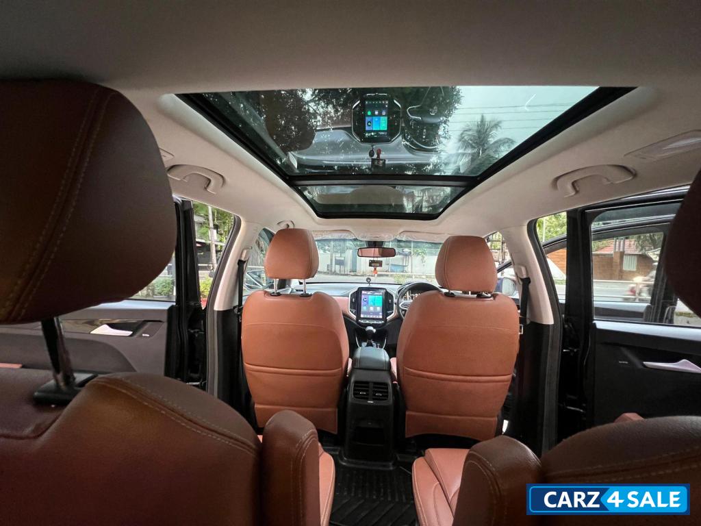 MG Hector Plus Sharp CVT PETROL AUTOMATIC MG Hector Plus Sharp CVT PETROL AUTOMATIC