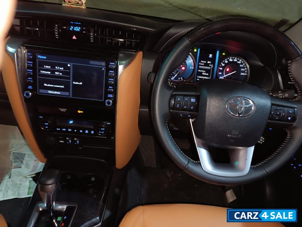 Toyota Fortuner Petrol