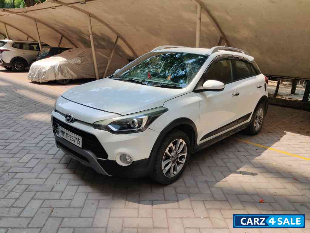 White Hyundai i20 Active sx White Hyundai i20 Active sx