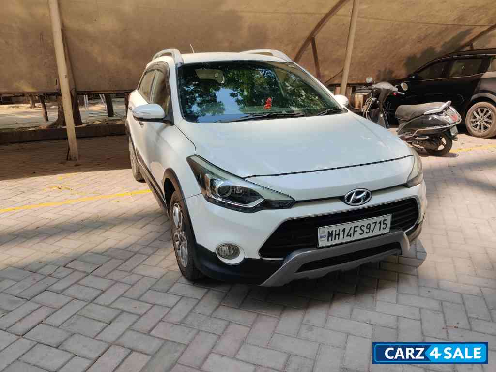 White Hyundai i20 Active sx White Hyundai i20 Active sx