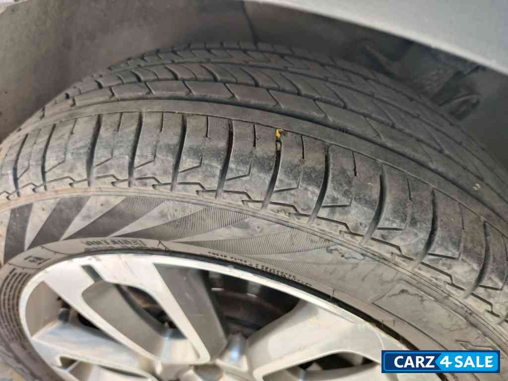 White Hyundai i20 Active sx White Hyundai i20 Active sx