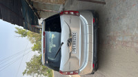 Mahindra XUV 500 FWD W8