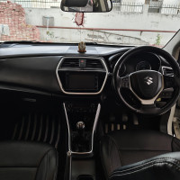 White Maruti Suzuki S-Cross Zeta