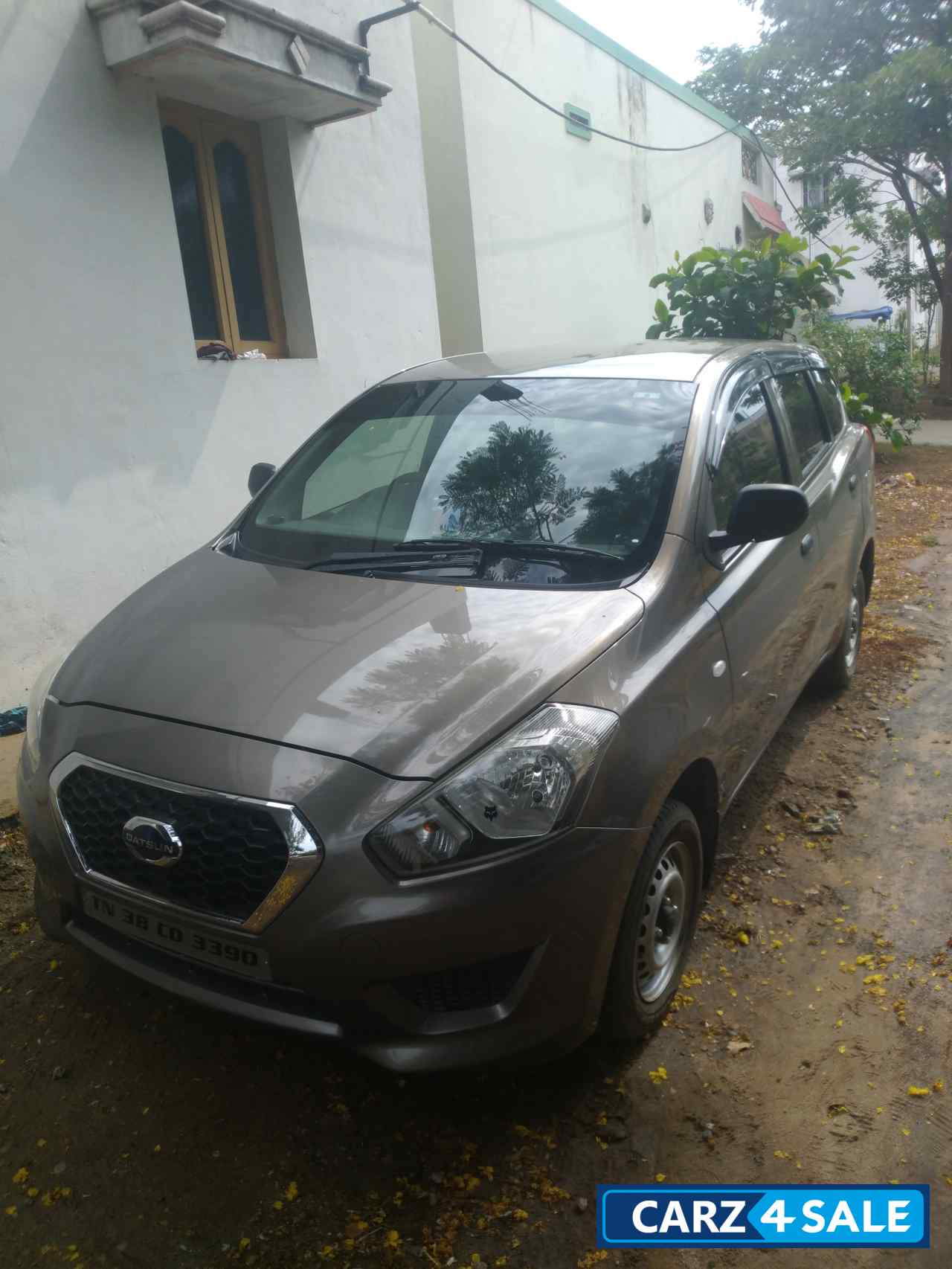 datsun go plus grey colour