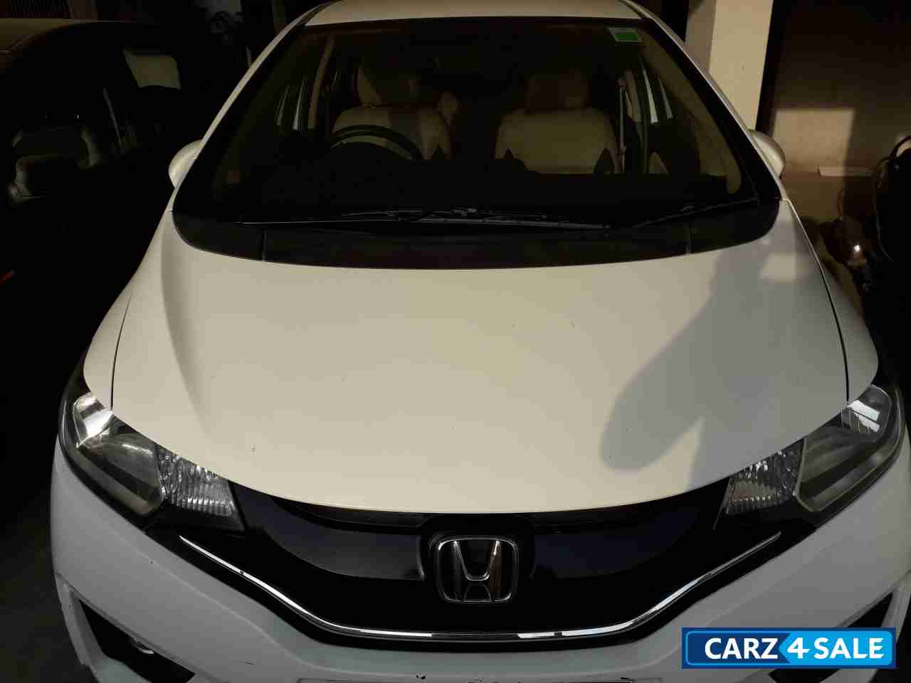 White Honda  Jazz