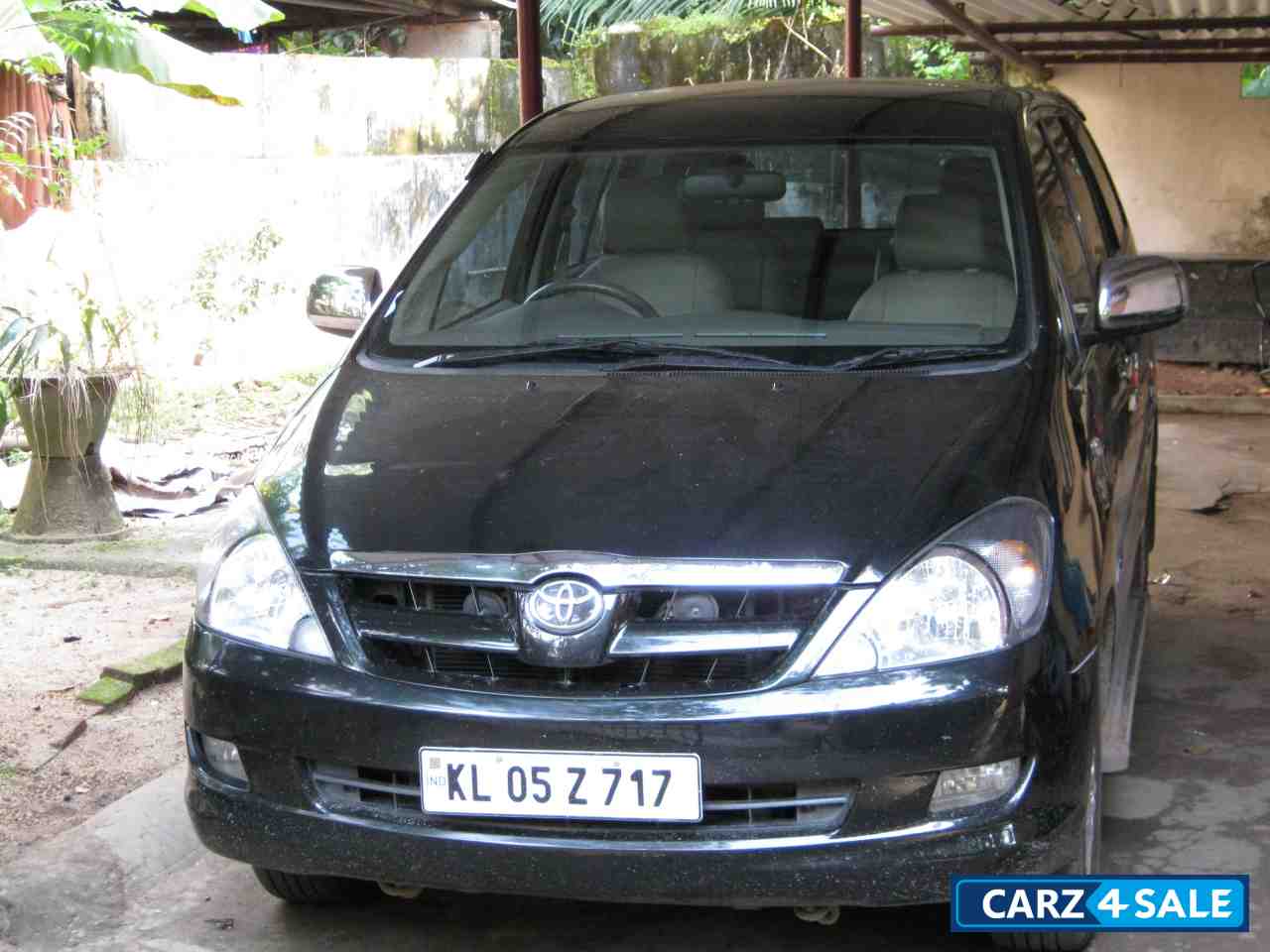 Black Toyota Innova