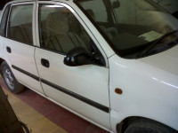 White Maruti Suzuki Zen