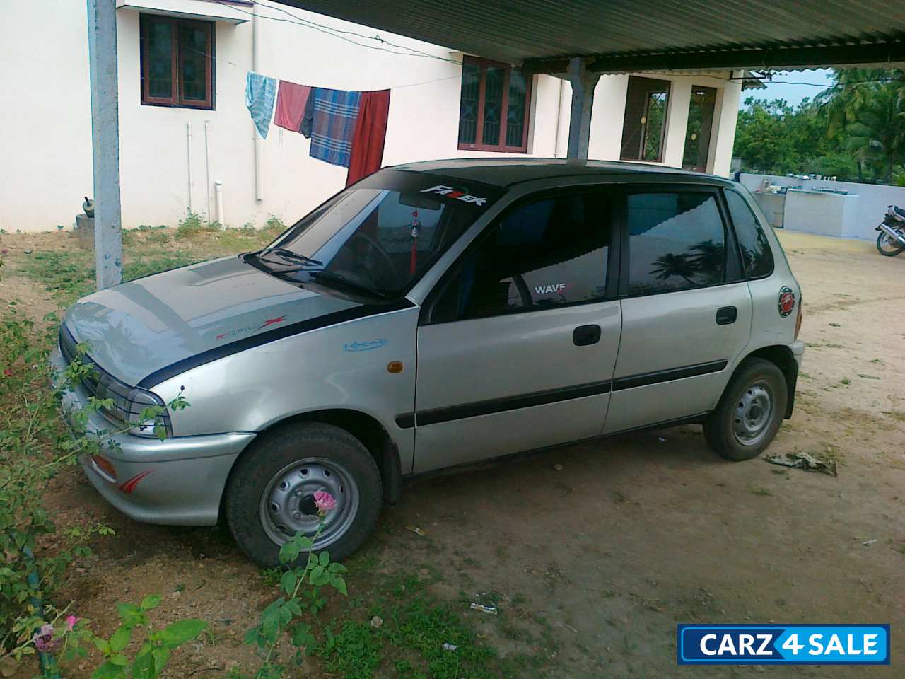 Silver Maruti Suzuki Zen