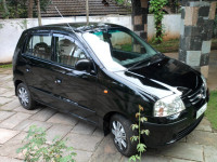 Black Hyundai Santro