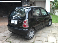 Black Hyundai Santro