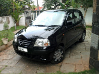 Black Hyundai Santro