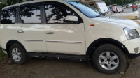 White Mahindra Xylo