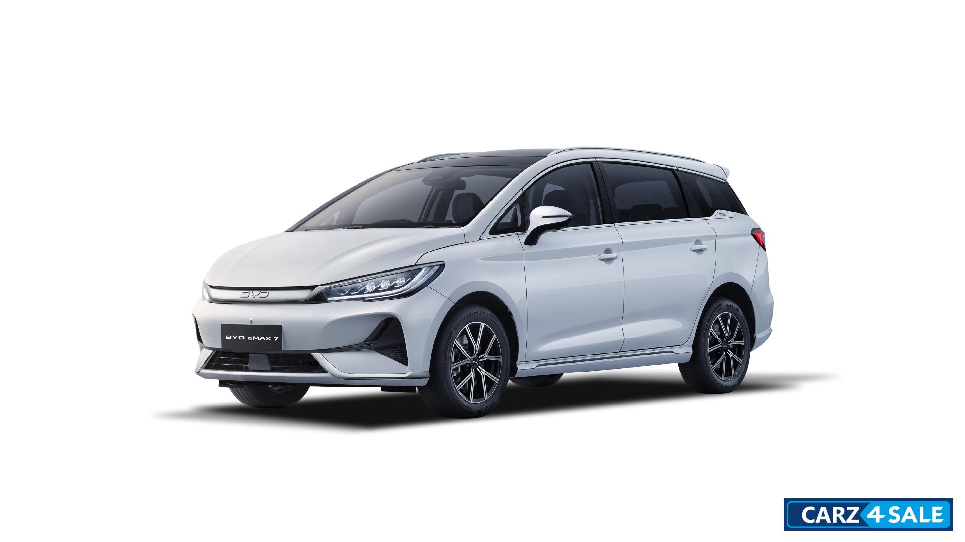 BYD eMAX 7