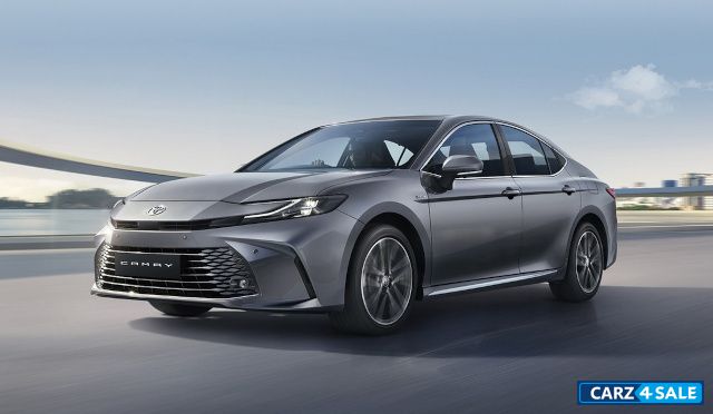 Toyota Camry Hybrid 2025